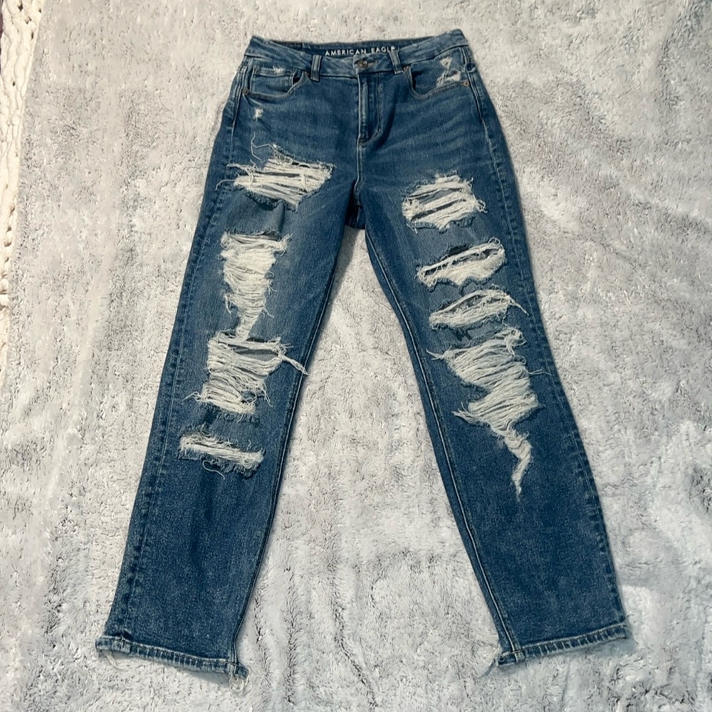 (4) AE Straight Leg Ripped Jeans